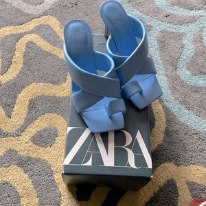 ZARA BLUE HEELS SIZE 7